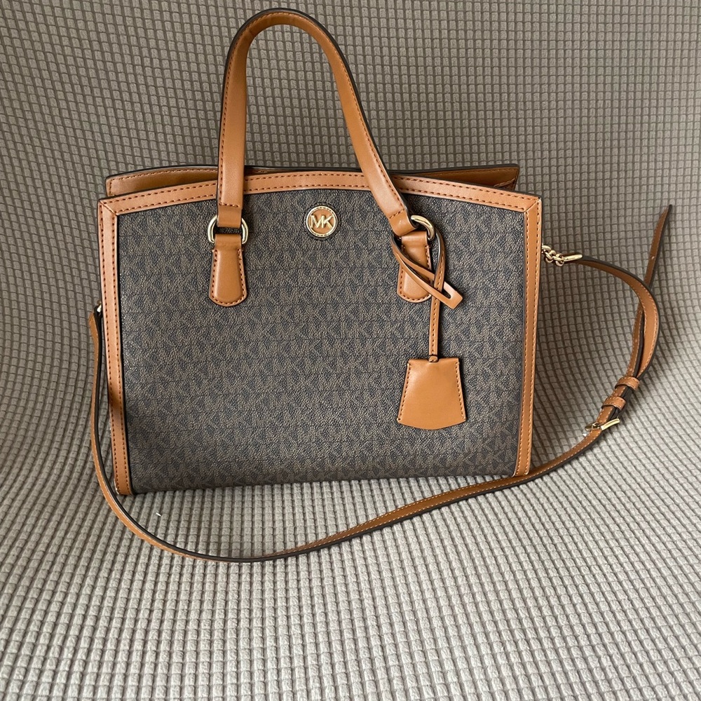Michael Kors Chantal Logo Satchel- GREAT condition